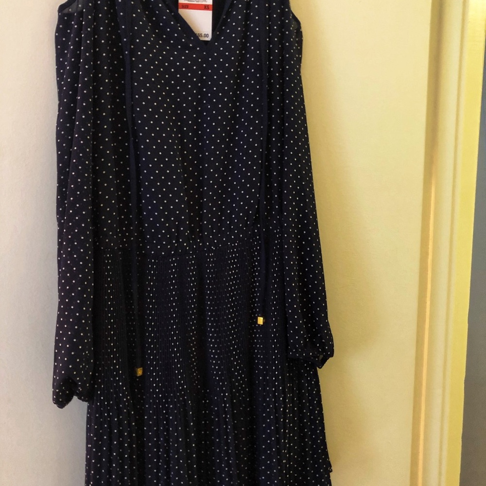 SOLD‼️ Michael Kors Navy Polka Dot Dress - Picture 6 of 6